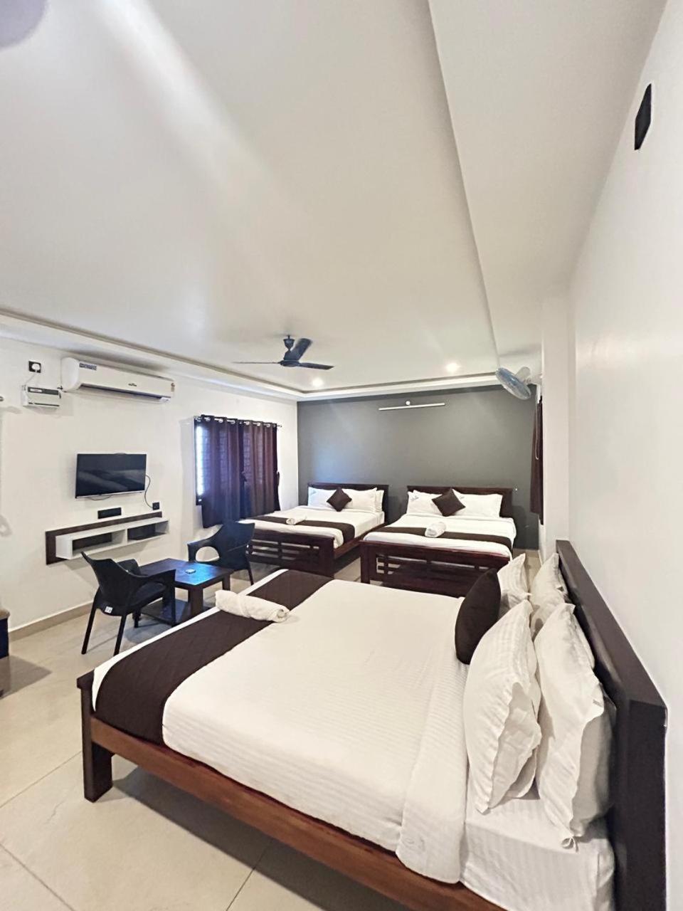 The Ocean Edge Hotel Puduccseri Kültér fotó